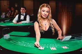Pengingat bonus harian untuk pengguna 18 plus